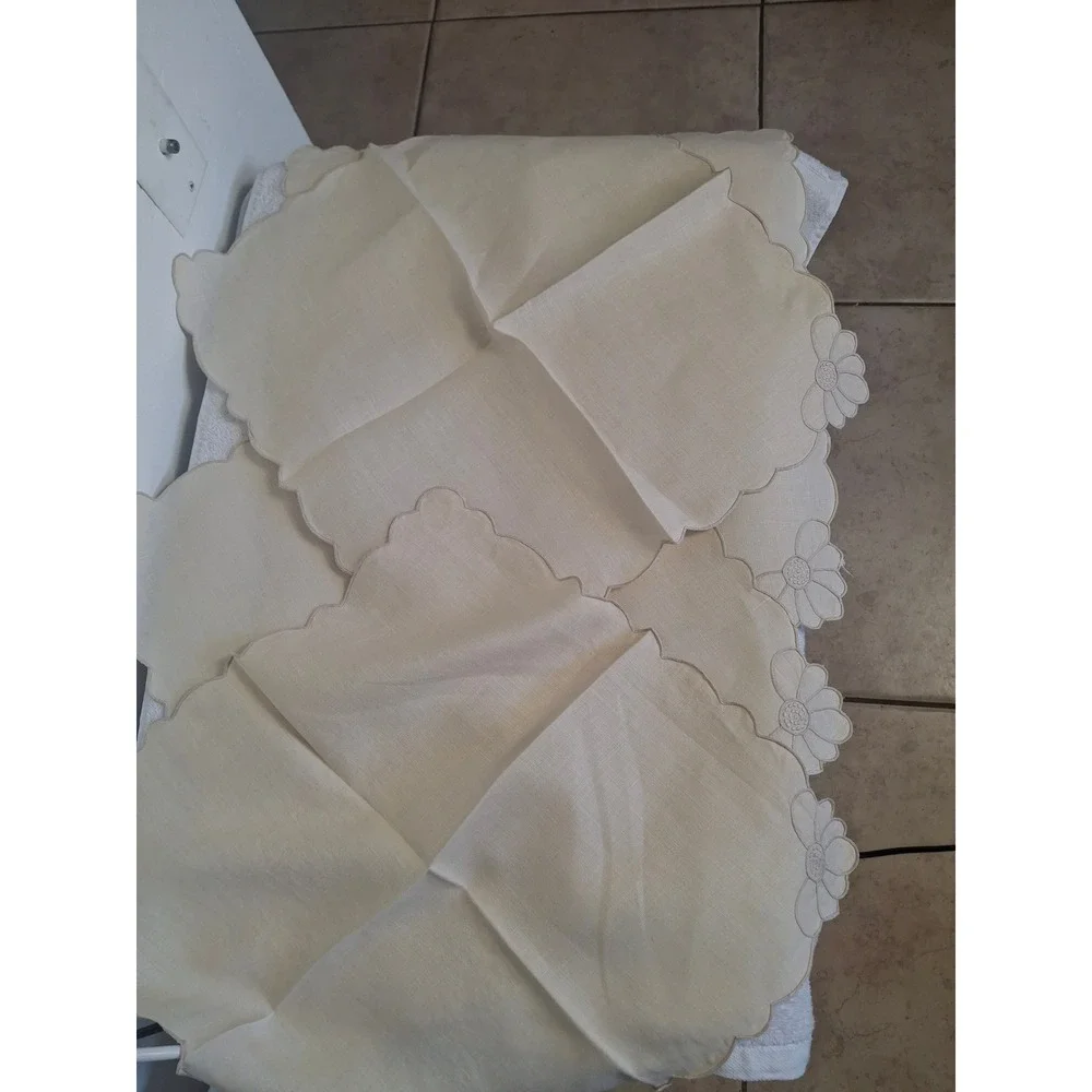 Vintage Cream Linen Floral Cutout Doily and Napkin Set Daisy Embroidery 10pc